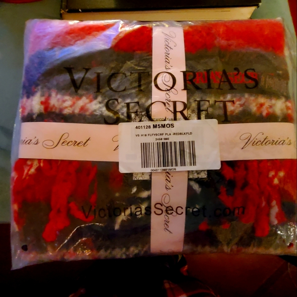 Victoria's Secret Warm Scarf (red plaid)